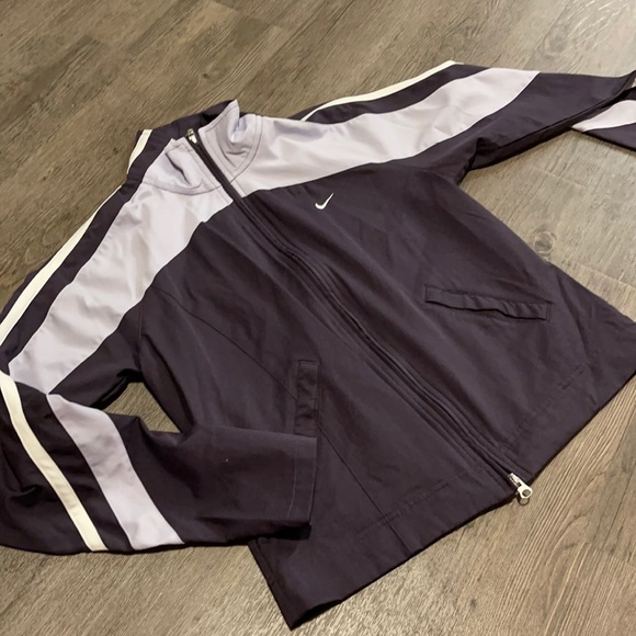 Nike women’s size medium jacket - Picture 1 of 10